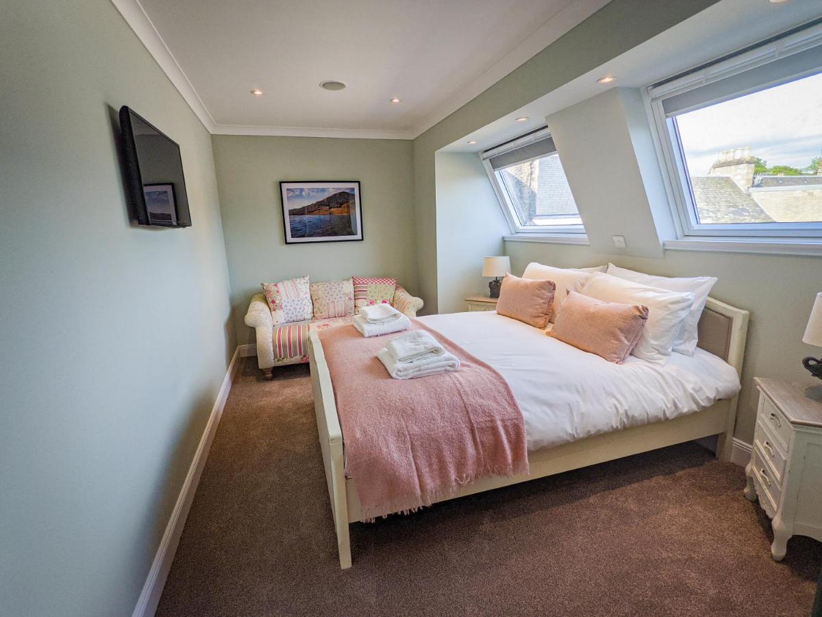 Beautiful Spacious Central Flat, Pitlochry Kültér fotó